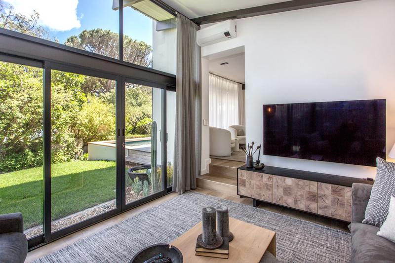 2 Bedroom Property for Sale in Hout Bay Western Cape